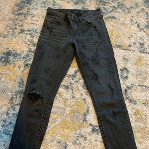 Ava Skinny Black embroidered jeans